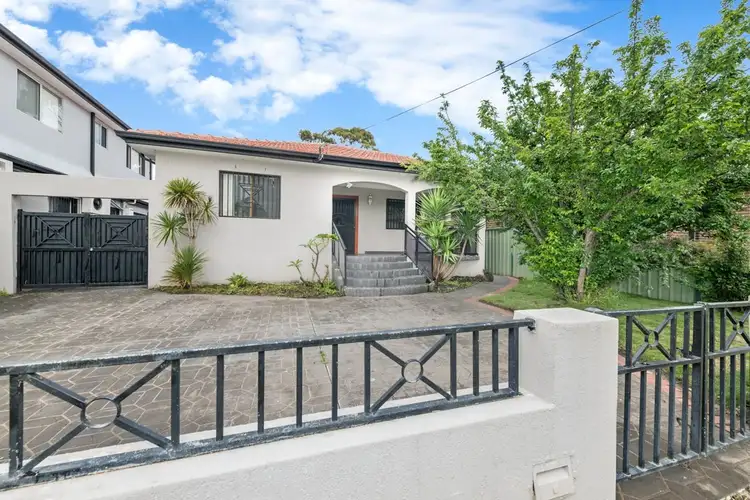 109 Rawson Road, Greenacre NSW 2190