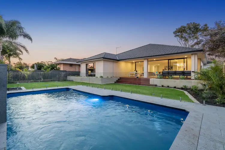39 Success Crescent, Salter Point WA 6152