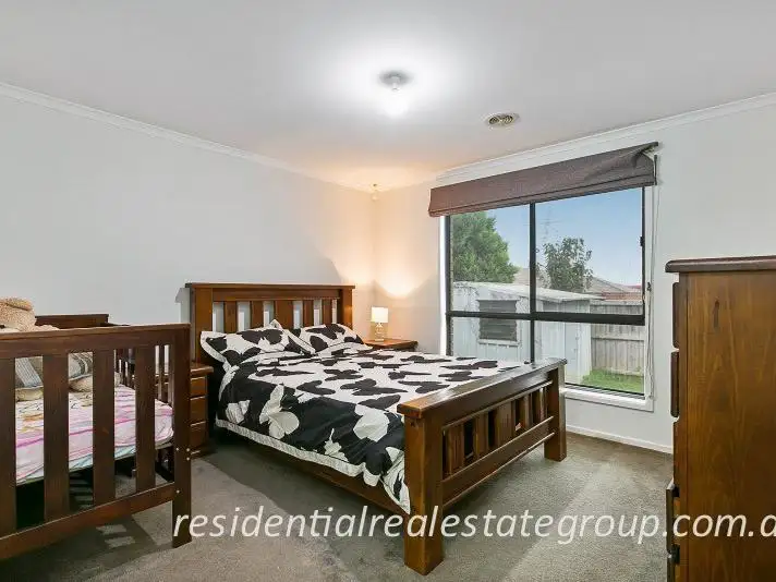 Sixth view of Homely house listing, 5 Lily Place, Cranbourne VIC 3977