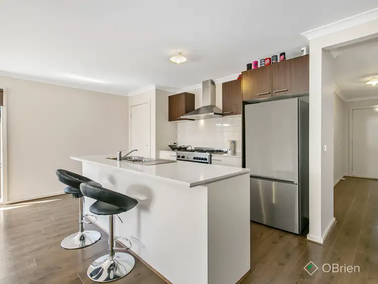 36 Benedetto Crescent, Cranbourne East VIC 3977