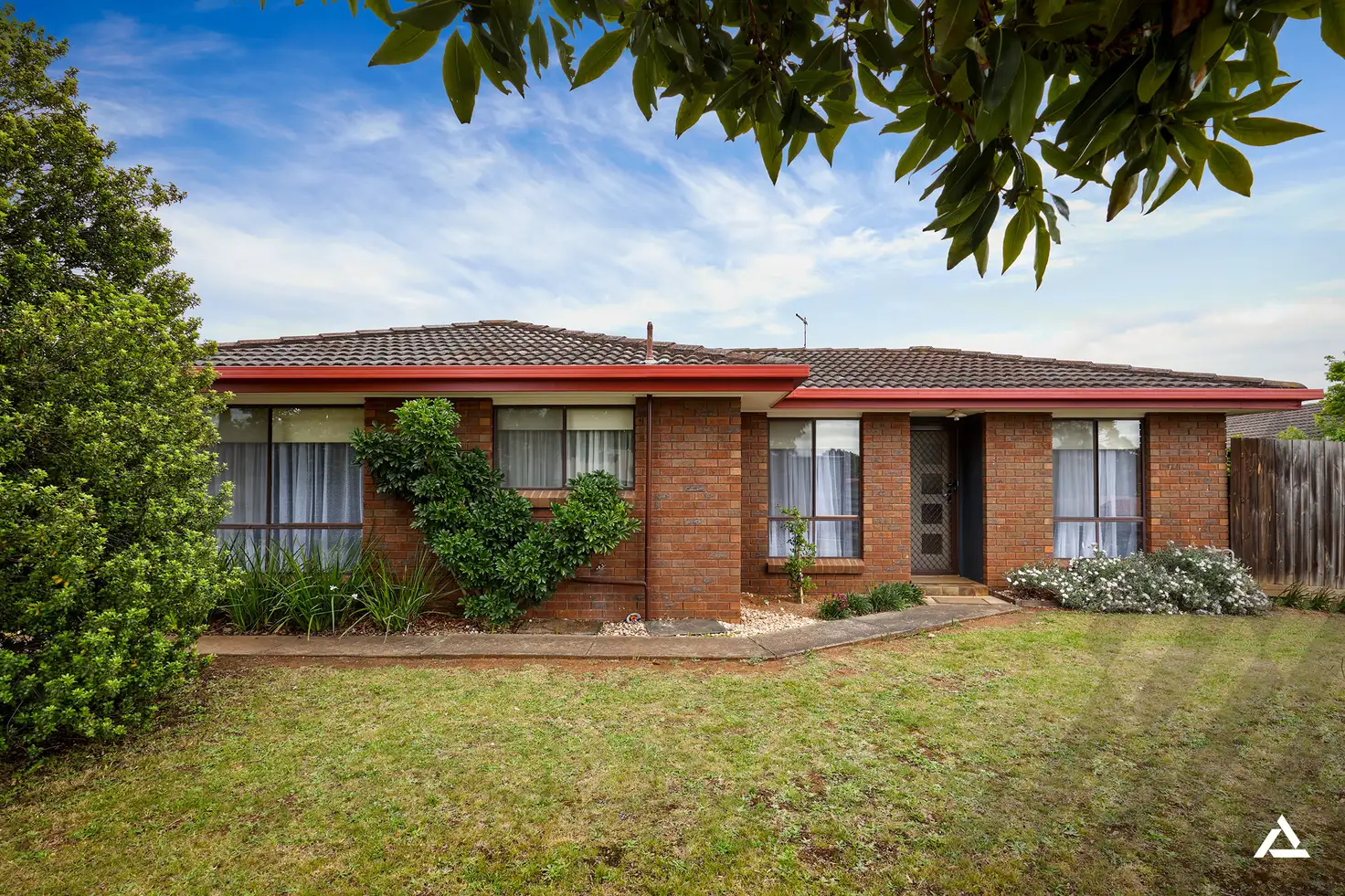 Main view of Homely unit listing, 2/9 Archibald Crescent, Warragul VIC 3820