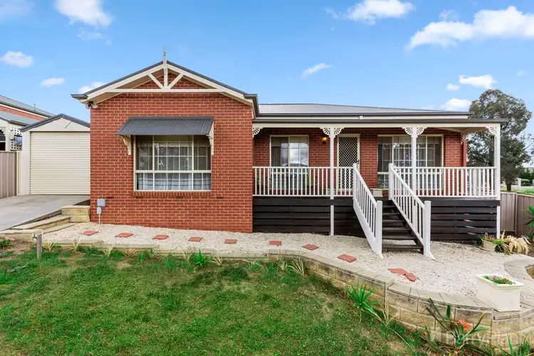 23 Erniold Road, Strathdale VIC 3550