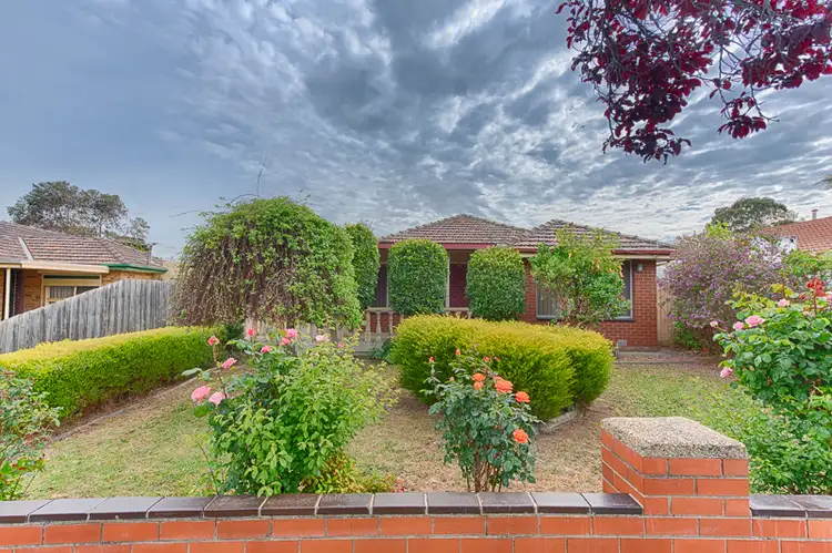 11 Canberra Grove, Lalor VIC 3075