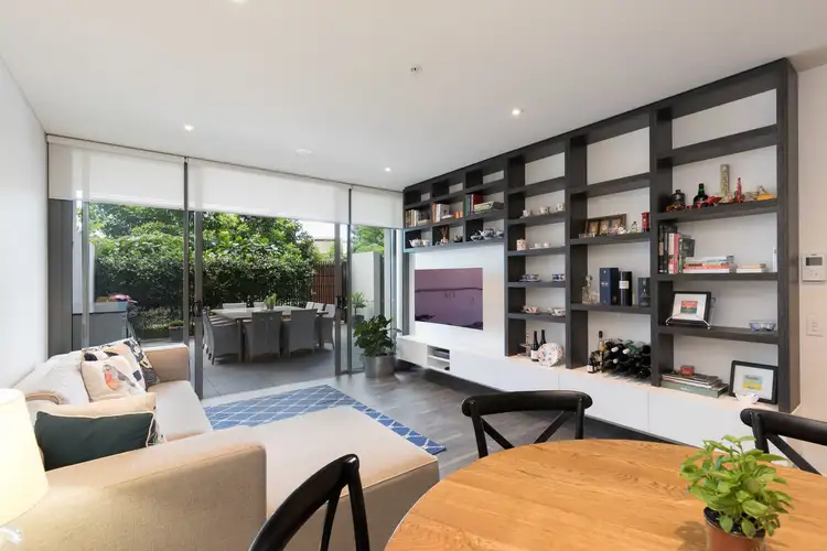 1034/12 Longland Street, Newstead QLD 4006