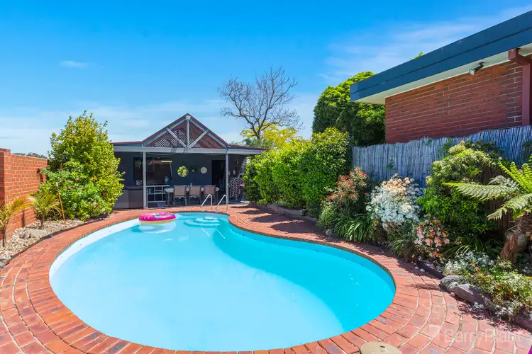 6 Broad Parade, Spring Gully VIC 3550