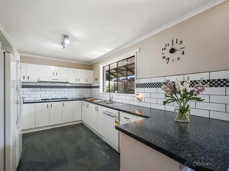 Fifth view of Homely house listing, 2 Fouz Mews, Cranbourne East VIC 3977