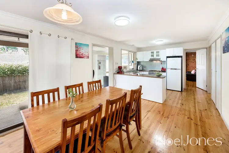 2/5 Linlithgow Street, Mitcham VIC 3132