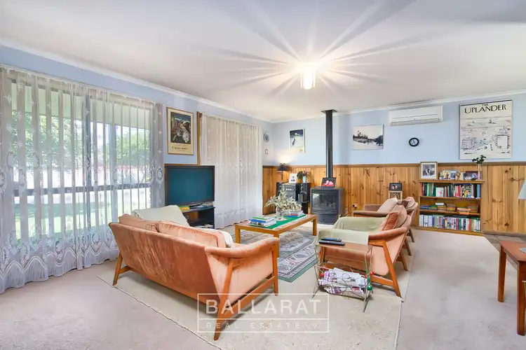 Second view of Homely house listing, 8 Teague Court, Sebastopol VIC 3356