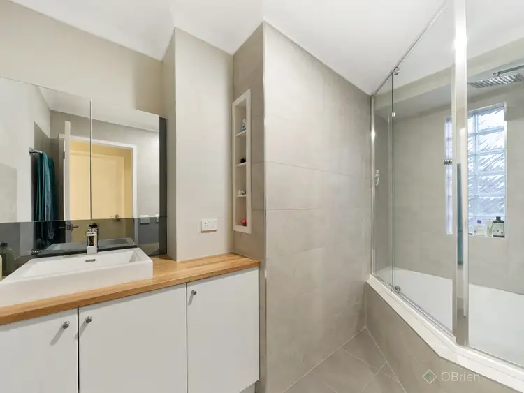 Sixth view of Homely house listing, 5 Andre Court, Cranbourne West VIC 3977