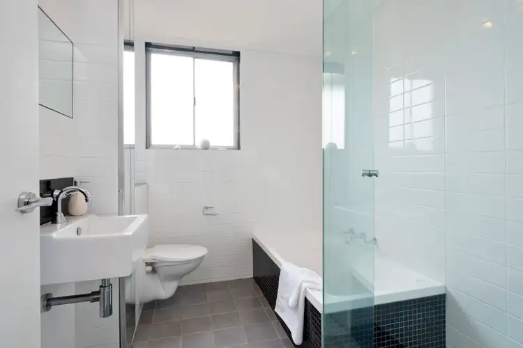 Fourth view of Homely apartment listing, 4/32 Waine Street, Freshwater NSW 2096