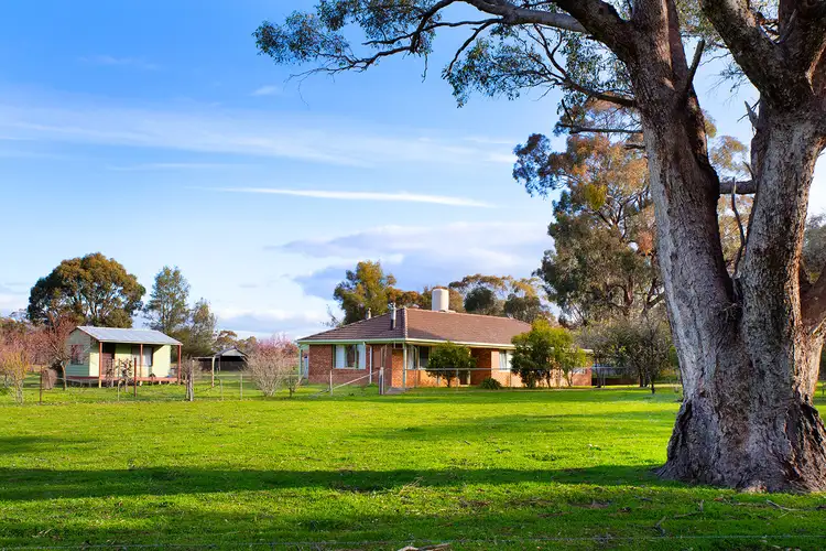 195 Three Chain Road, Walmer VIC 3463