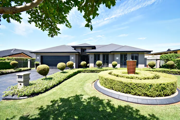 7 Lakeside Circuit, Dubbo NSW 2830