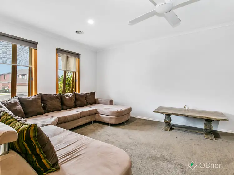 Fourth view of Homely house listing, 10 Laurie Court, Skye VIC 3977