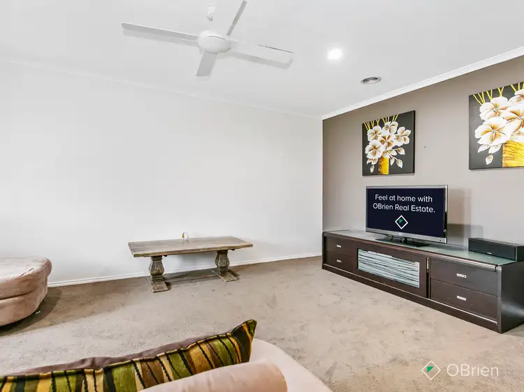 Fifth view of Homely house listing, 10 Laurie Court, Skye VIC 3977