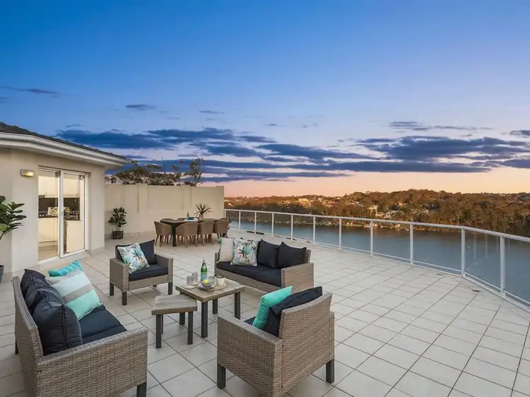 8/81 Woodlands Avenue, Lugarno NSW 2210