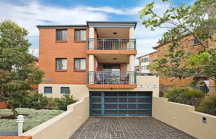 Second view of Homely apartment listing, 2/5 Croydon Street, Cronulla NSW 2230