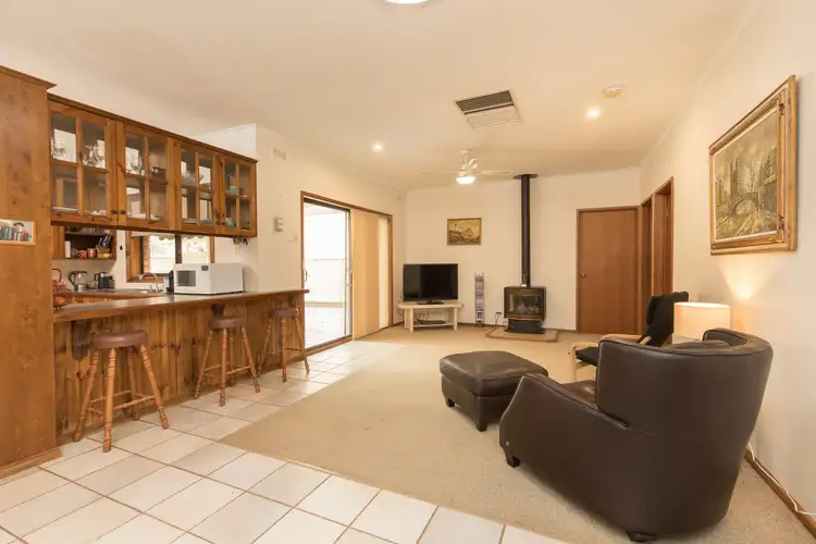 Sixth view of Homely house listing, 2 Pegler Avenue, Mildura VIC 3500