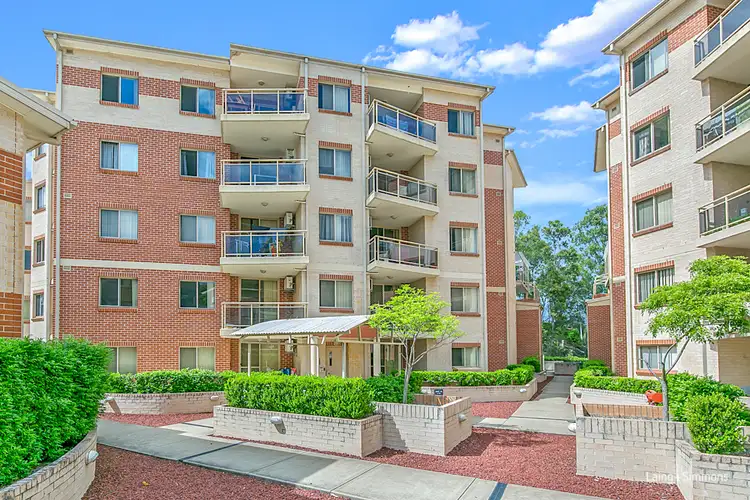 13/2 Wentworth Avenue, Toongabbie NSW 2146