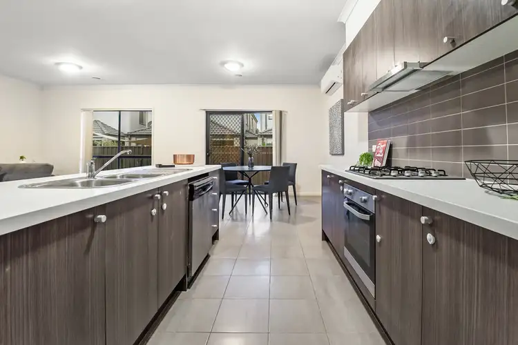 Seventh view of Homely house listing, 6 Clarendon Avenue, Craigieburn VIC 3064