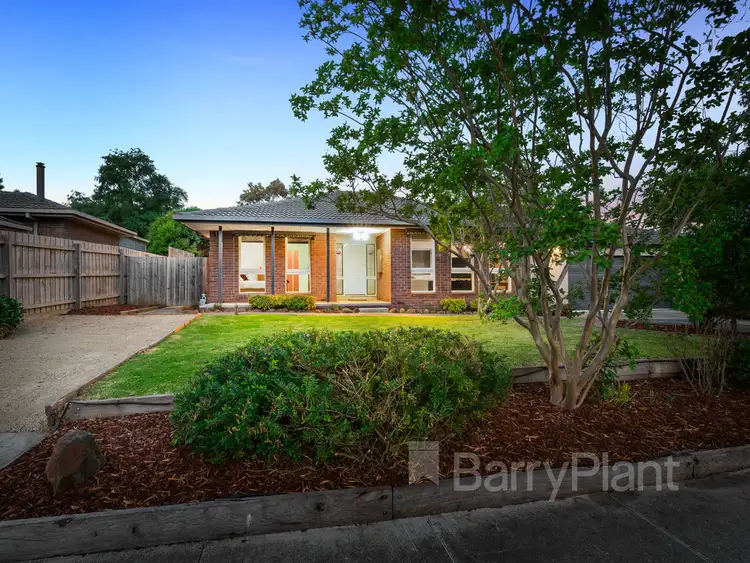 102 Raheen Avenue, Wantirna VIC 3152