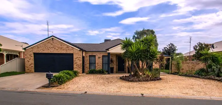 10 Kingfisher Drive West Drive, Moama NSW 2731