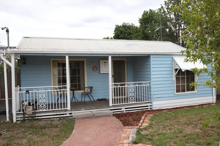 7 Bent Street, Tocumwal NSW 2714