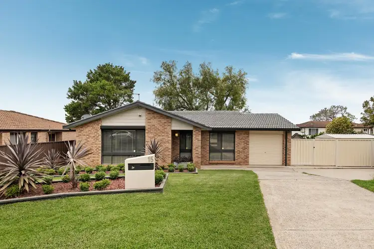 15 Swiveller Close, Ambarvale NSW 2560