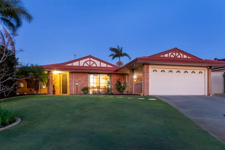 2 Huron Court, Leeming WA 6149