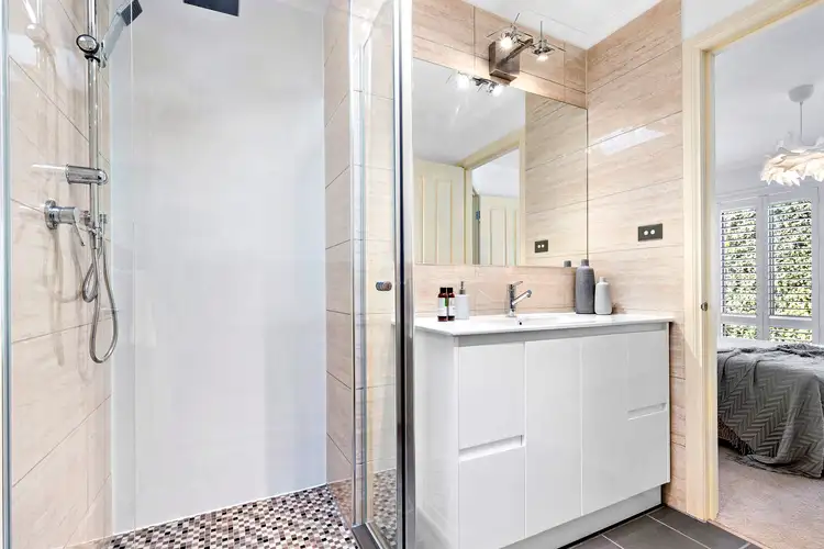 Fifth view of Homely unit listing, 2/35 Macdonald Grove, Mornington VIC 3931