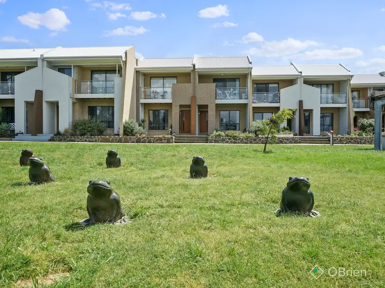 8/7 Cyan Crescent, Officer VIC 3809