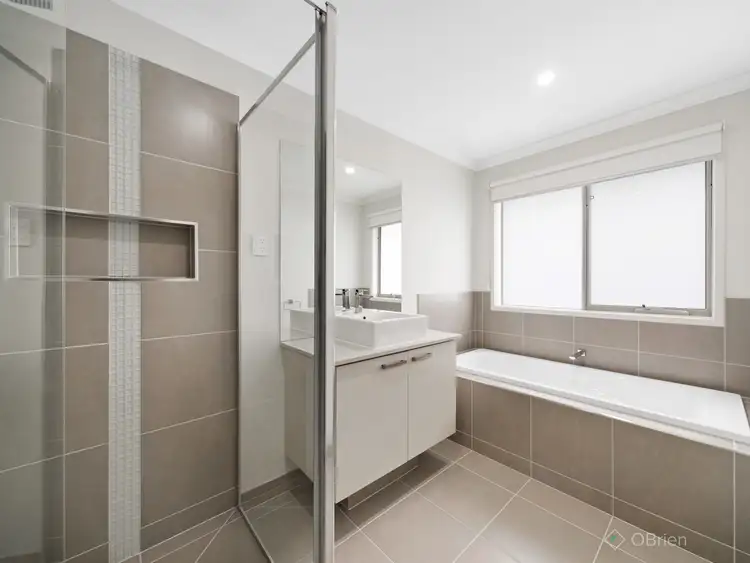 Sixth view of Homely house listing, 31 Shanahans Drive, Cranbourne North VIC 3977