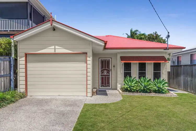 4 Manin Street, Wynnum QLD 4178