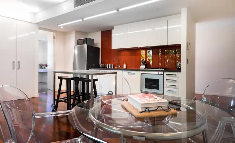 Fifth view of Homely apartment listing, 10/2a Tiuna Grove, Elwood VIC 3184