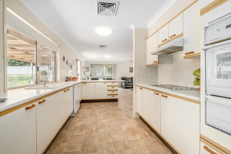 Fifth view of Homely house listing, 10 Lindale Way, Lakelands NSW 2282