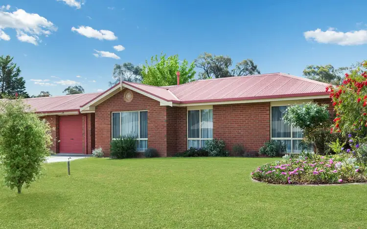 2/1 Campaspe Mews, Strathdale VIC 3550