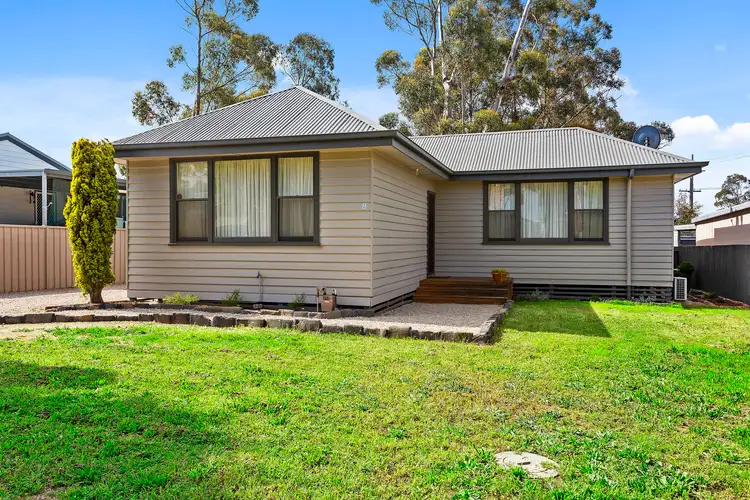 Main view of Homely house listing, 8 Carinya Court, North Bendigo VIC 3550