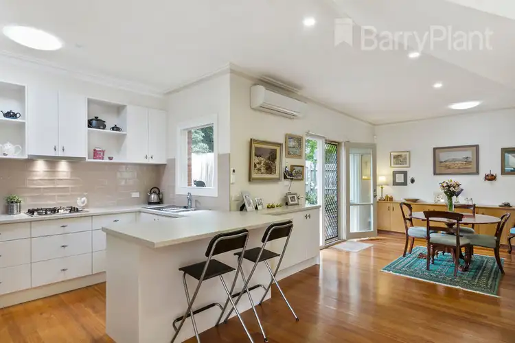 2/938 High Street Road, Glen Waverley VIC 3150