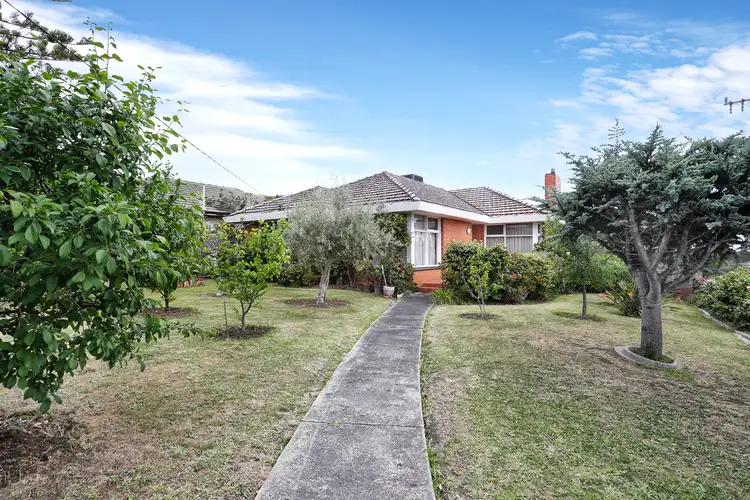 65 Stanley Avenue, Mount Waverley VIC 3149