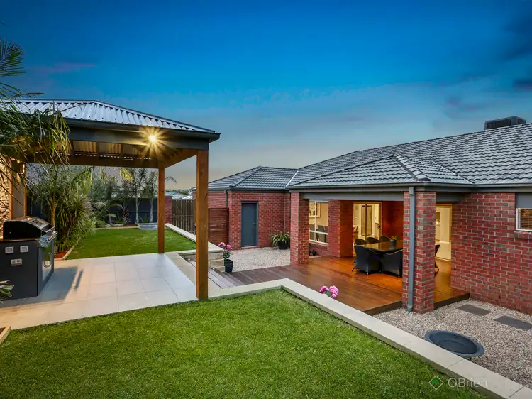 4 Pinecrest Court, Berwick VIC 3806