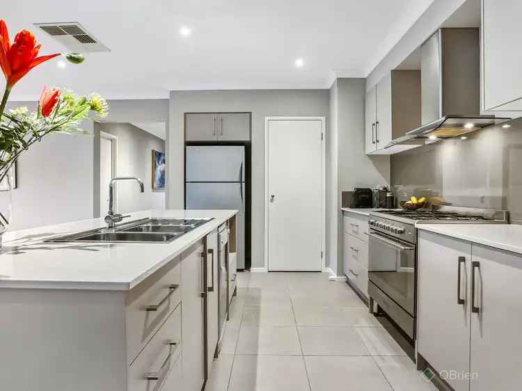 Sixth view of Homely house listing, 4 Pinecrest Court, Berwick VIC 3806