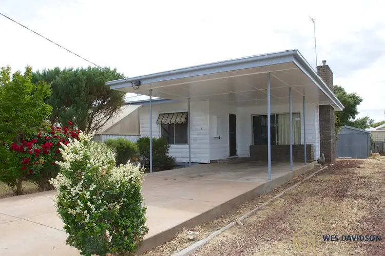 6 Valentine Avenue, Horsham VIC 3400