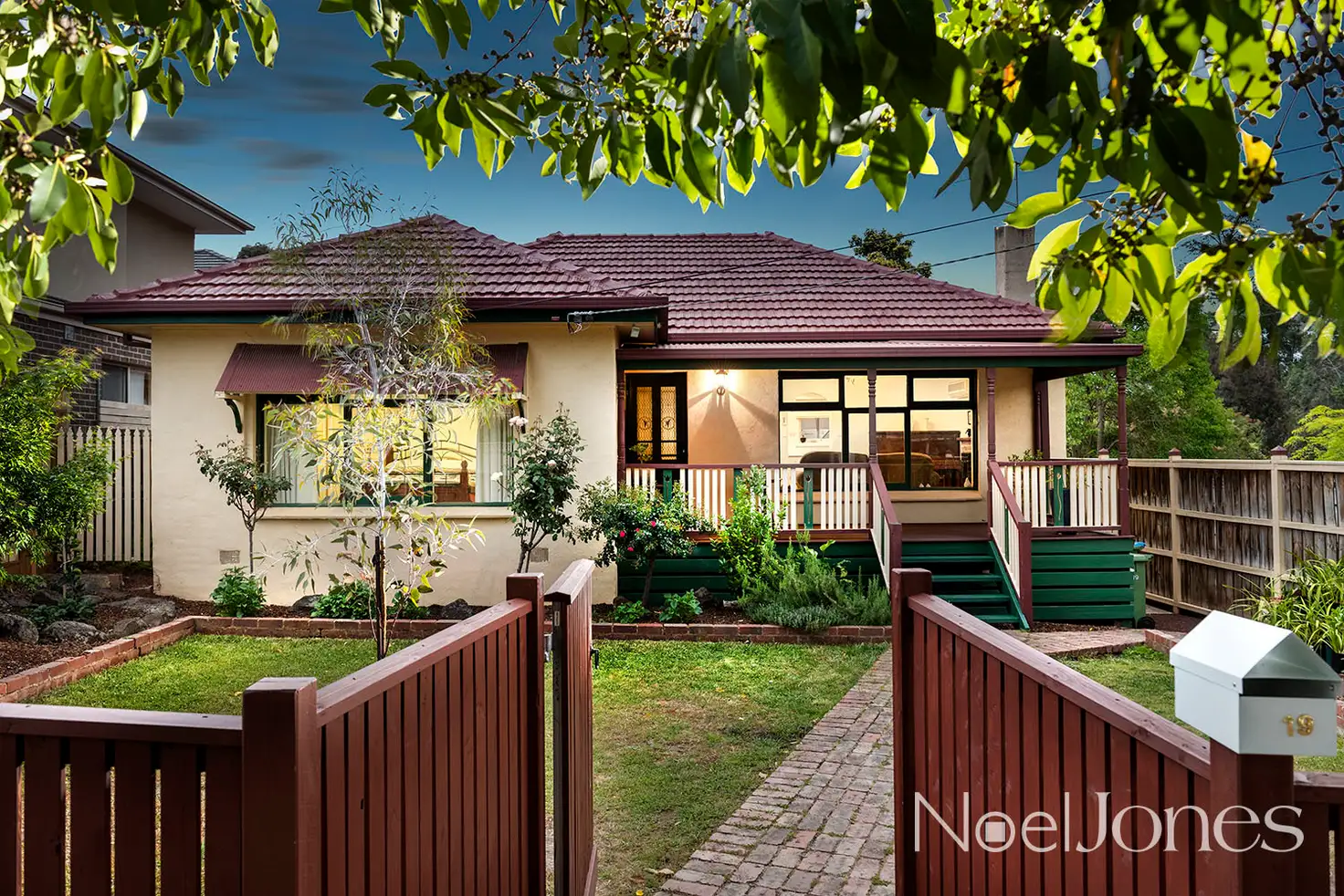 Main view of Homely unit listing, 1/19 Leonard Street, Ringwood VIC 3134