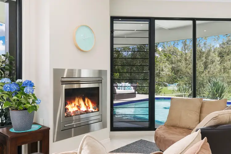 35 Oak River Road, Draper QLD 4520