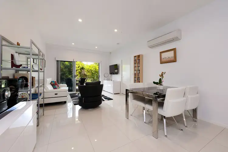1/12 Montrose Road, Taringa QLD 4068
