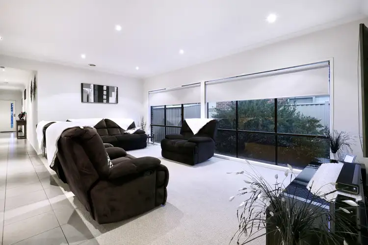 Fifth view of Homely house listing, 4 Laguna Place, Craigieburn VIC 3064