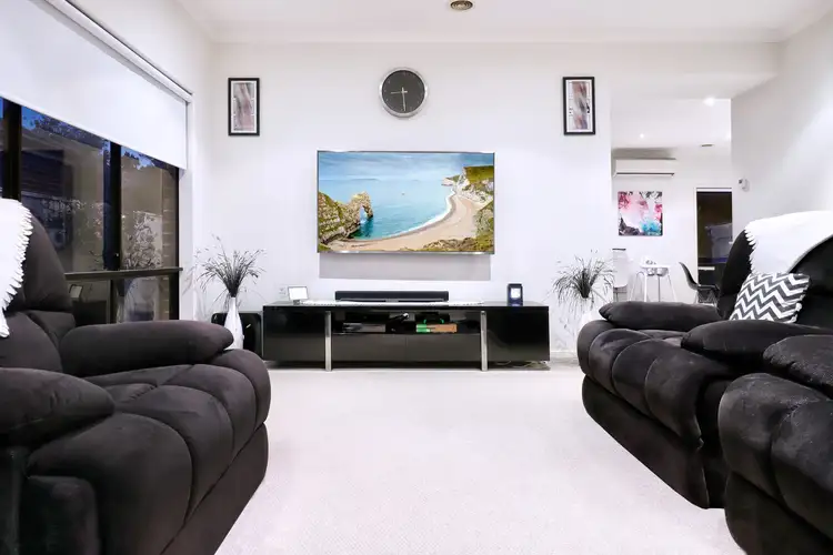 Sixth view of Homely house listing, 4 Laguna Place, Craigieburn VIC 3064