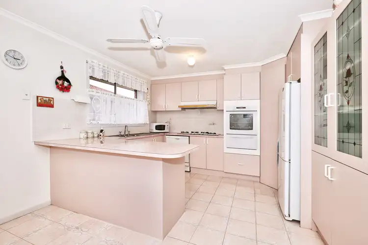 Seventh view of Homely house listing, 5 Smeaton Court, Craigieburn VIC 3064