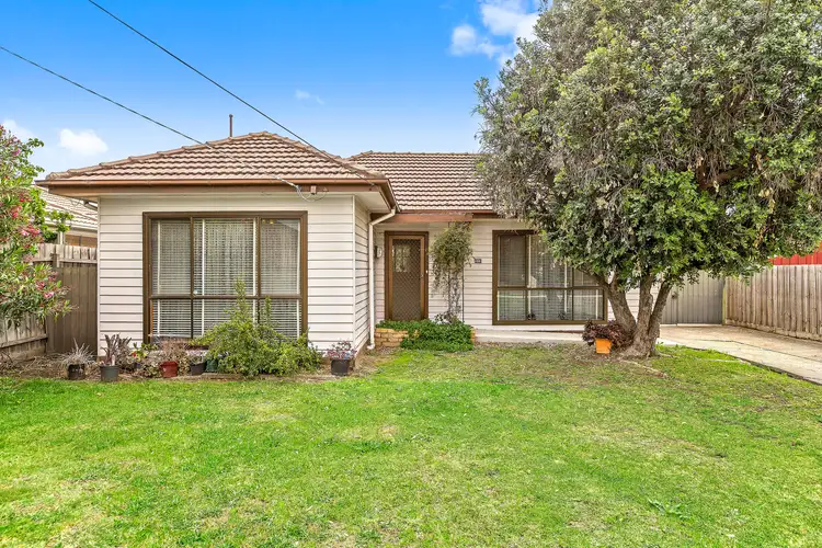 21 Bangerang Avenue, Sunshine North VIC 3020