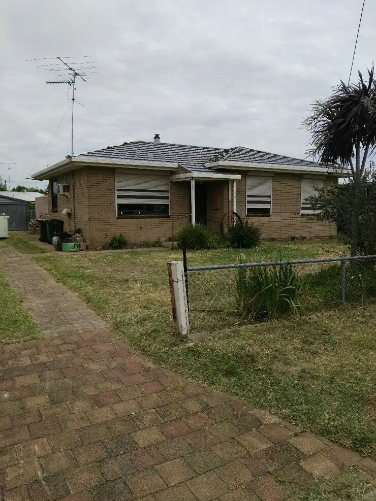 16 Sixth Avenue, Naracoorte SA 5271