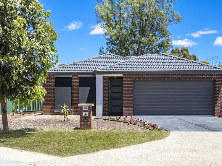 Main view of Homely house listing, 8 Deharl Court, Ascot VIC 3551